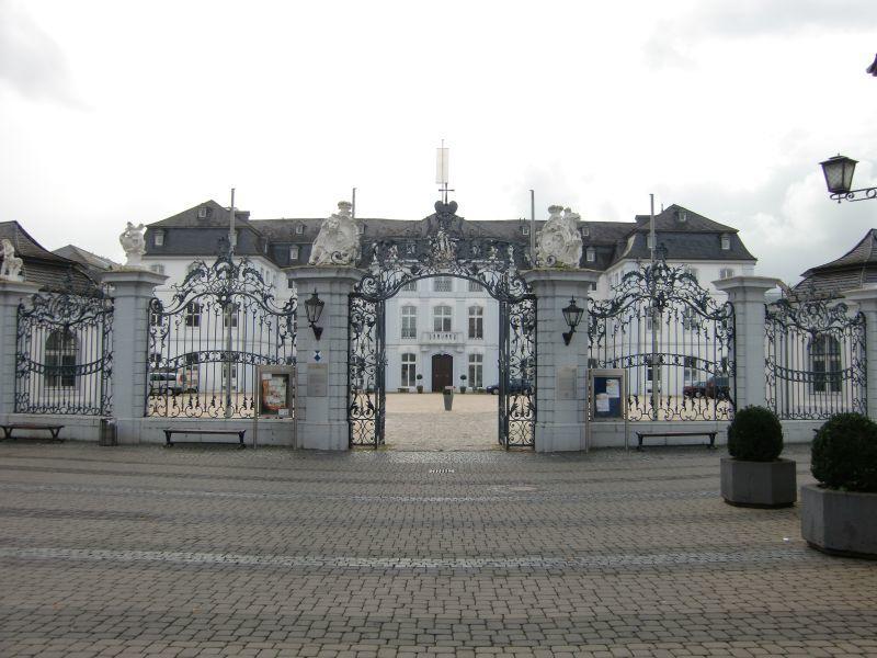 Hotel Zur Schloss-Schenke Neuwied Dış mekan fotoğraf